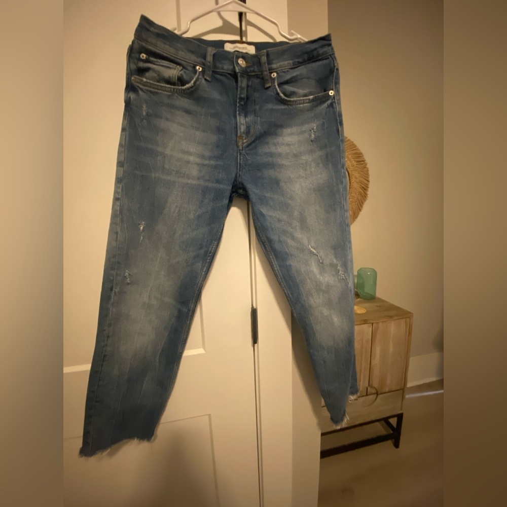 Zara Frayed Hem Cropped Blue Jeans - Picture 3 of 3